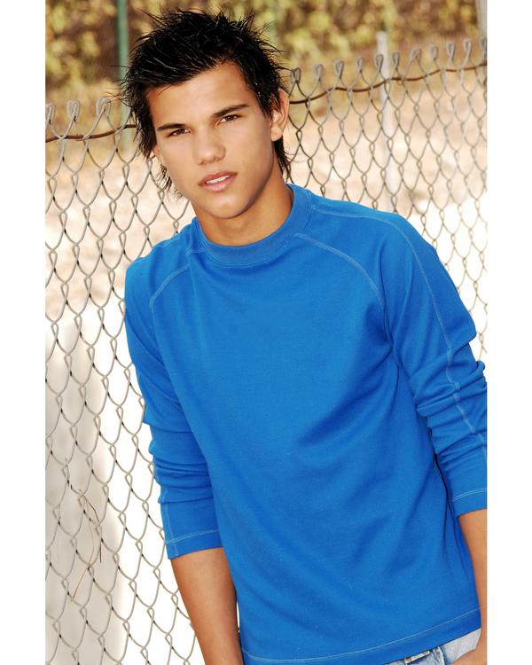 taylor_lautner_1206895232.jpg